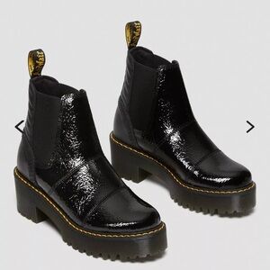 Women’s Dr.Martens ROZALIE DISTRESSED PATENT HEELED CHELSEA BOOTS. Size 10. NWOB